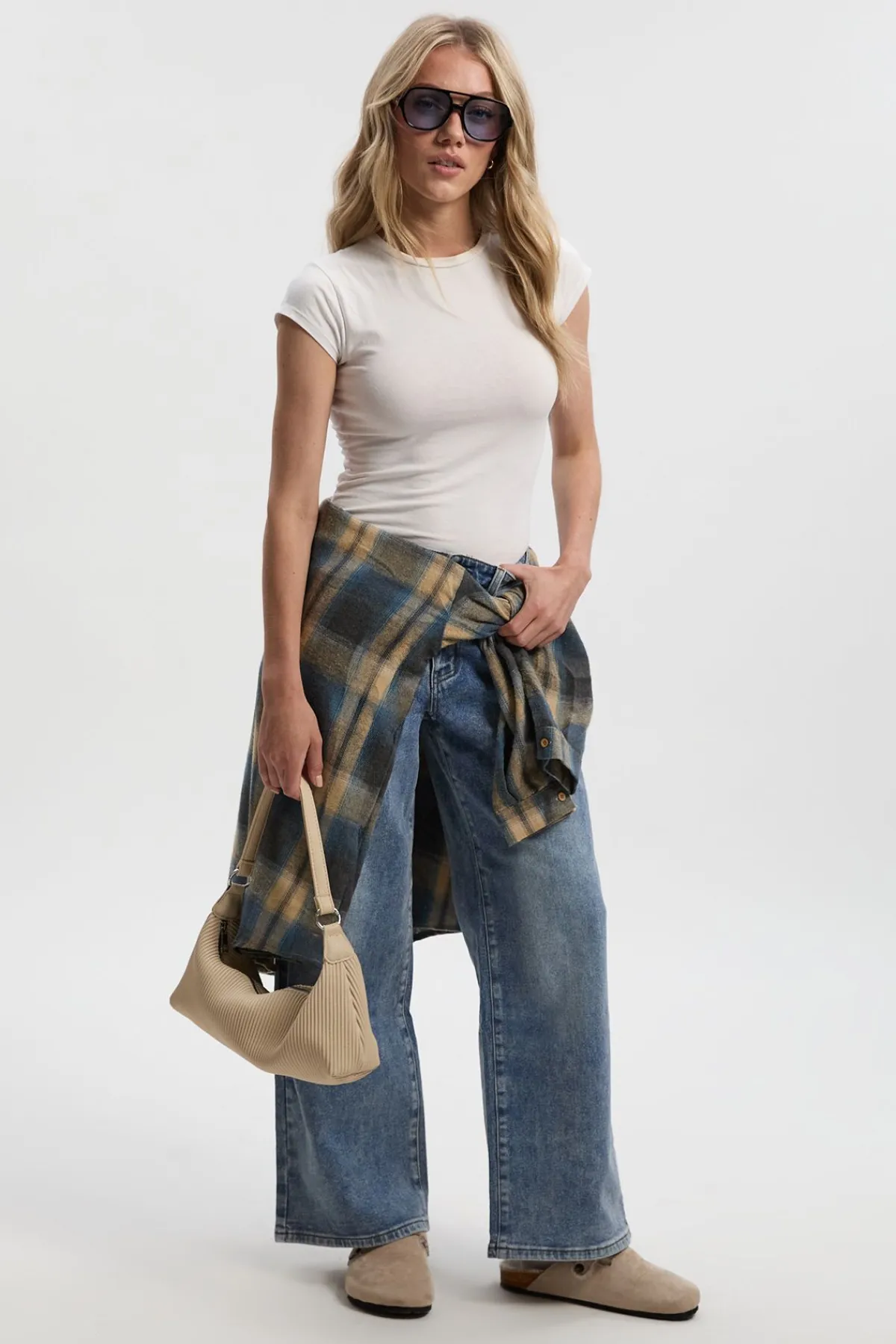 boohoo Le jean pour petites à taille mi-haute et jambes larges<Femme Denim|Jeans