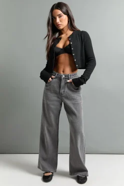 boohoo Le jean à taille haute et à jambe droite pour petites<Femme Denim|Jeans