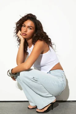 boohoo Le jean taille haute à jambes droites<Femme Denim|Jeans