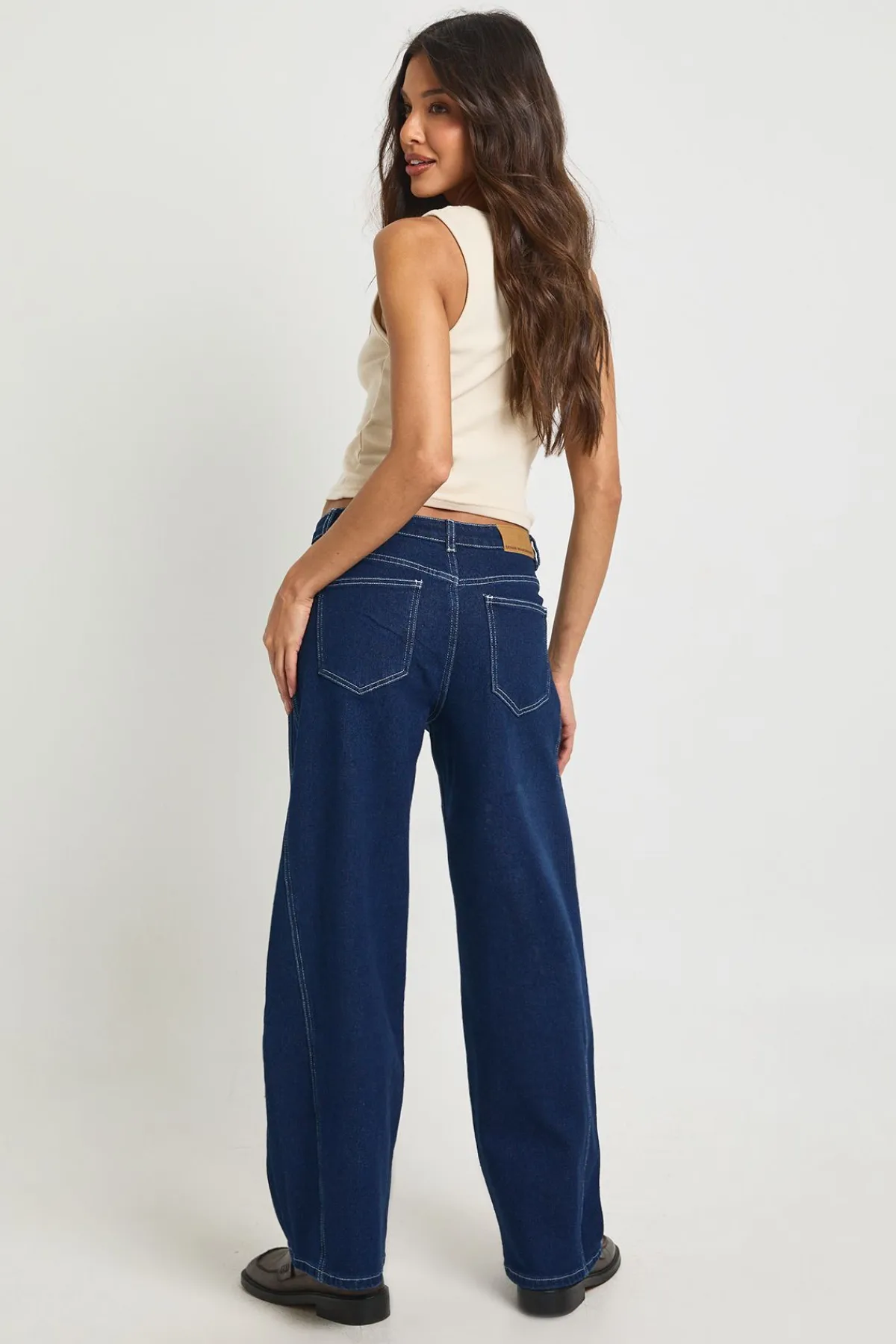 boohoo Le Jean Taille Mi-Haute Coupe Barrel<Femme Denim|Jeans