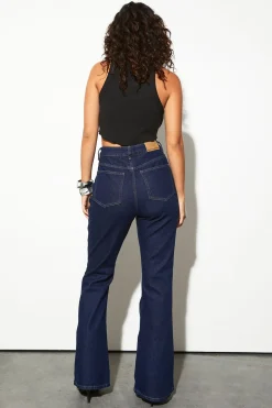 Le Jean Évasé Taille Haute