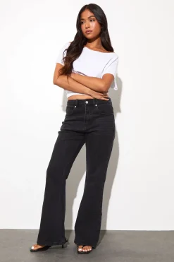 boohoo Le jean évasé à taille haute Petite<Femme Denim|Jeans