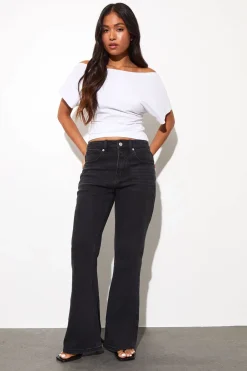 boohoo Le jean évasé à taille haute Petite<Femme Denim|Jeans