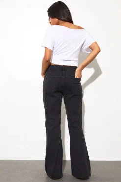 boohoo Le jean évasé à taille haute Petite<Femme Denim|Jeans