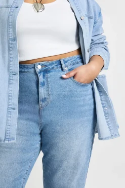 Le Jean Évasé Taille Haute Plus