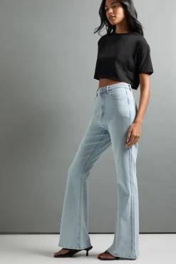Le Jean Évasé Taille Haute Pour Grandes Tailles
