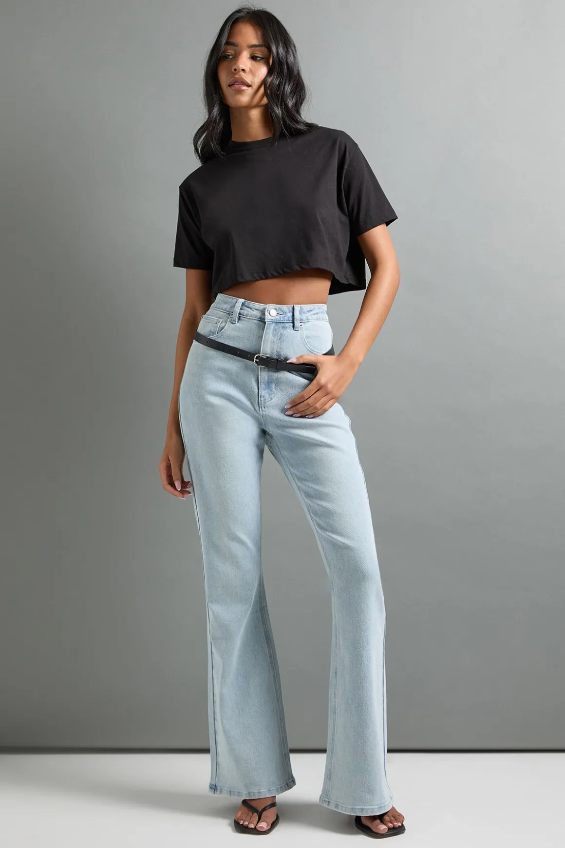Le Jean Évasé Taille Haute Pour Grandes Tailles