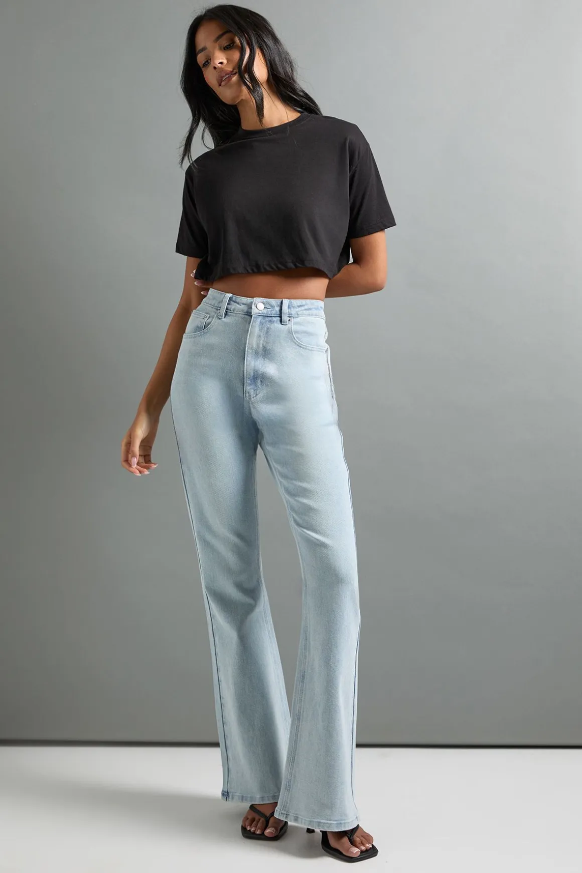 Le Jean Évasé Taille Haute Pour Grandes Tailles