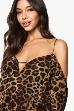 boohoo Leopard Chiffon Combinaison à Épaules Dénudées et Volants<Femme Imprimé Léopard|Combinaisons Et Combishorts