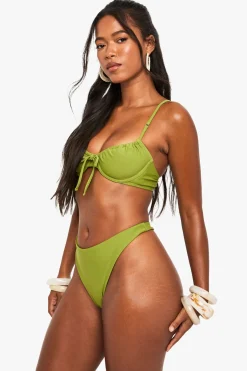 Les essentiels du maillot de bain : string