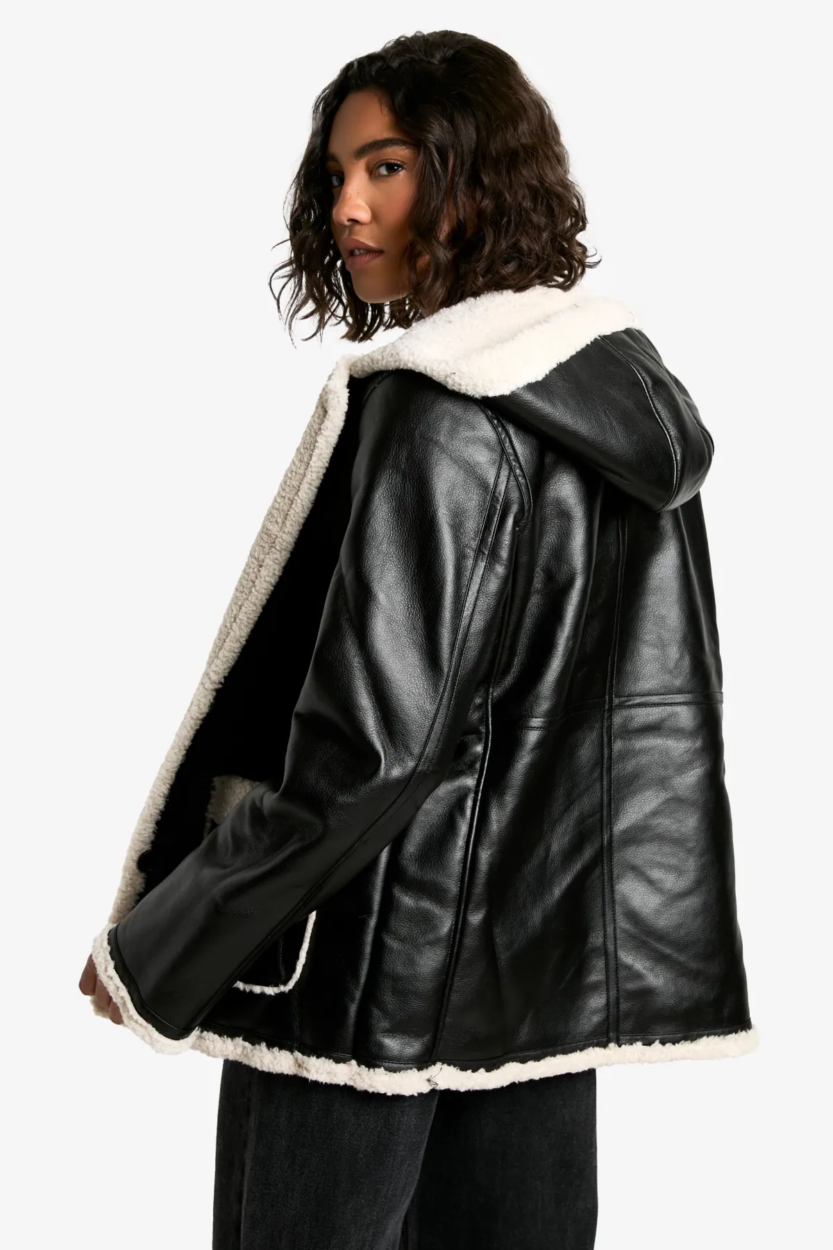 boohoo Long manteau à capuche en synthétique avec doublure borg<Femme Vestes & Manteaux