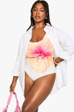 boohoo MAILLIT DE BAIN UNE PIÈCE SCOOP À IMPRIMÉ FLORAL (GRANDE TAILLE)<Femme Maillots De Bain|Tenues De Plage