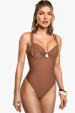 Maillot de bain à armatures avec bonnets froncés et garniture coquillage