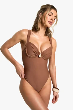 Maillot de bain à armatures avec bonnets froncés et garniture coquillage