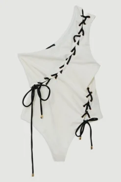 Maillot de bain asymétrique à détails de nœud glissant