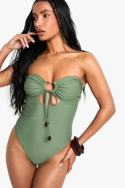 Maillot de bain avec garniture en résine