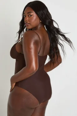 boohoo Maillot De Bain Balconnet Grande Taille Avec Détail De Perles<Femme Looks Chocolat|Tenues De Plage