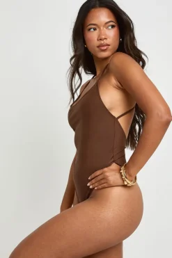 boohoo Maillot De Bain À Bretelles Avec Détail De Disque Martelé<Femme Maillots De Bain|Tenues De Plage
