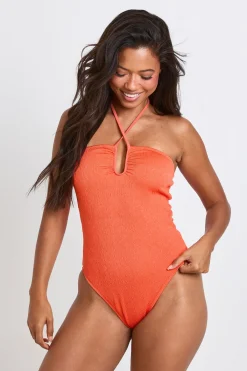boohoo Maillot De Bain À Col Halter Avec Détails Froncés<Femme Maillots De Bain|Tenues De Plage