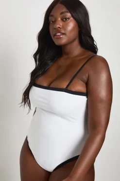 Maillot De Bain À Encolure Carrée Avec Contrôle Du Ventre Et Détails Contrastés