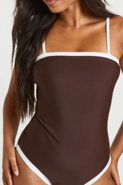 boohoo Maillot De Bain À Encolure Carrée Contrastante Avec Effet Ventre Plat<Femme Looks Chocolat|Tenues De Plage