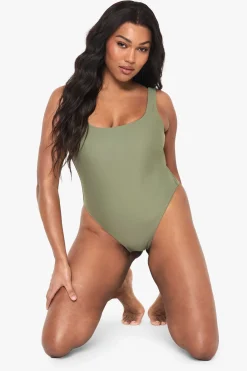 boohoo Maillot De Bain Grande Taille Essentiel À Encolure Carrée<Femme Maillots De Bain|Tenues De Plage
