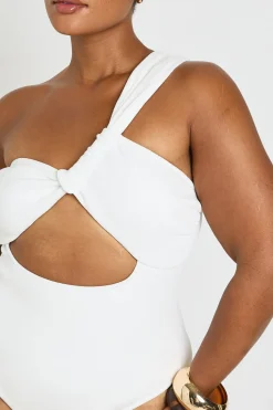 boohoo Maillot De Bain Grande Taille Asymétrique Avec Découpe Centrale<Femme Maillots De Bain|Tenues De Plage