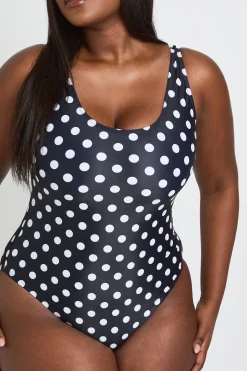 boohoo Maillot De Bain Grande Taille À Pois Avec Encolure Arrondie<Femme Tenues De Plage|Pois