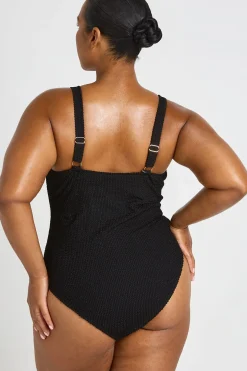 Maillot De Bain Grande Taille À Encolure Arrondie Avec Détails Ornementaux Et Texture Gaufrée