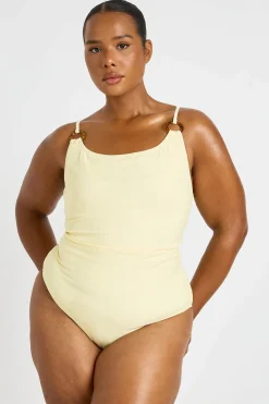 boohoo Maillot De Bain Grande Taille À Encolure Arrondie Avec Détails Ornementaux<Femme Maillots De Bain|Tenues De Plage