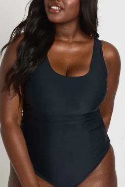 boohoo Maillot De Bain Grande Taille À Encolure Arrondie Avec Contrôle Du Ventre<Femme Maillots De Bain|Tenues De Plage