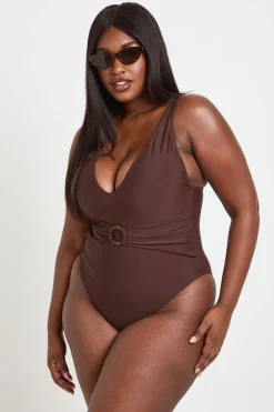 boohoo Maillot De Bain Grande Taille À Décolleté Plongeant Avec Anneau Et Contrôle Du Ventre<Femme Looks Chocolat|Tenues De Plage