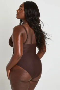 Maillot De Bain Grande Taille Avec Découpes Et Détails Contrastés