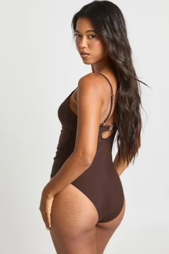 Maillot De Bain Plongeant Avec Ouverture Dorsale Et Effet Gainant