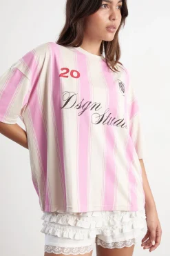 Maillot De Football À Rayures Dsgn Studio