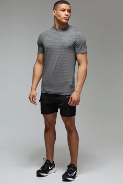 boohooMAN Man Active Engineered Performance Regular Fit T-shirt<Homme Tout Afficher|Tout Afficher Activewear