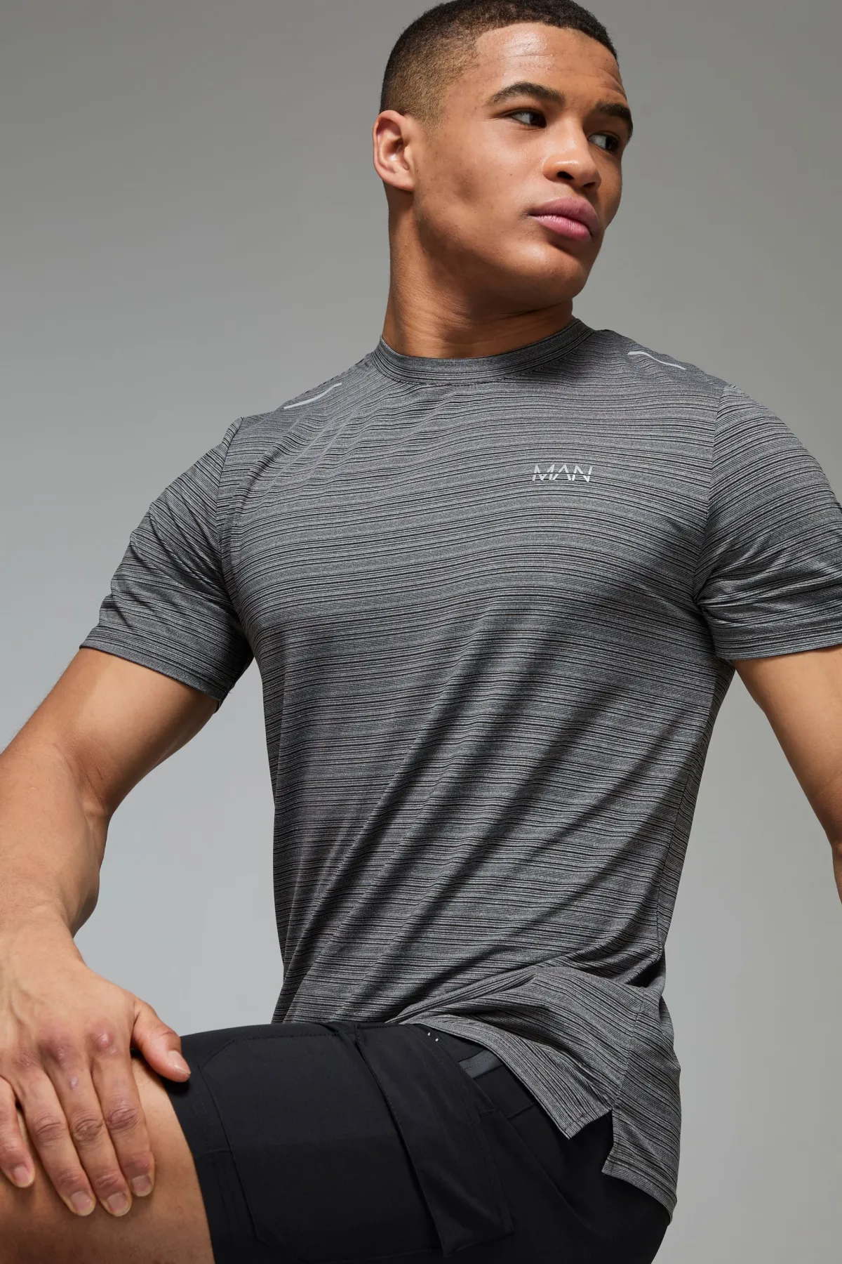 boohooMAN Man Active Engineered Performance Regular Fit T-shirt<Homme Tout Afficher|Tout Afficher Activewear