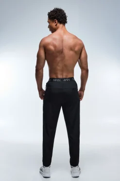 Man Active Gym Tapered Jogger
