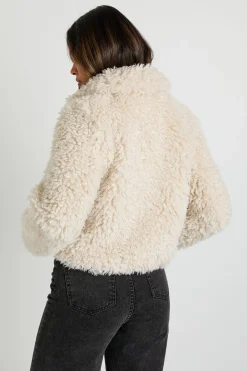 boohoo Manteau à bouton-pression en fourrure shaggy<Femme Vestes & Manteaux