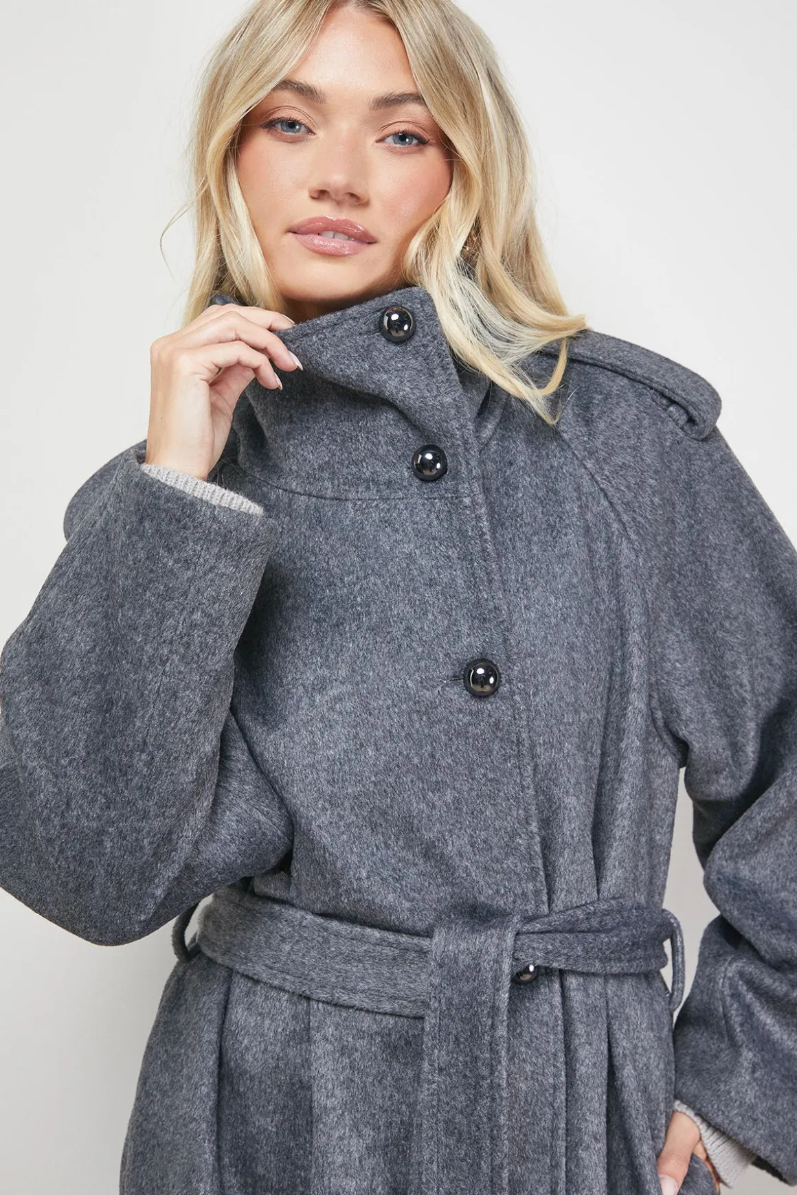 Manteau Ceinturé à Détail Manches Évasées