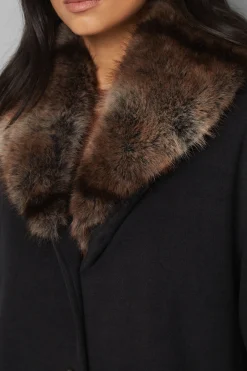 Manteau à Col en synthétique et Poignets à Patte