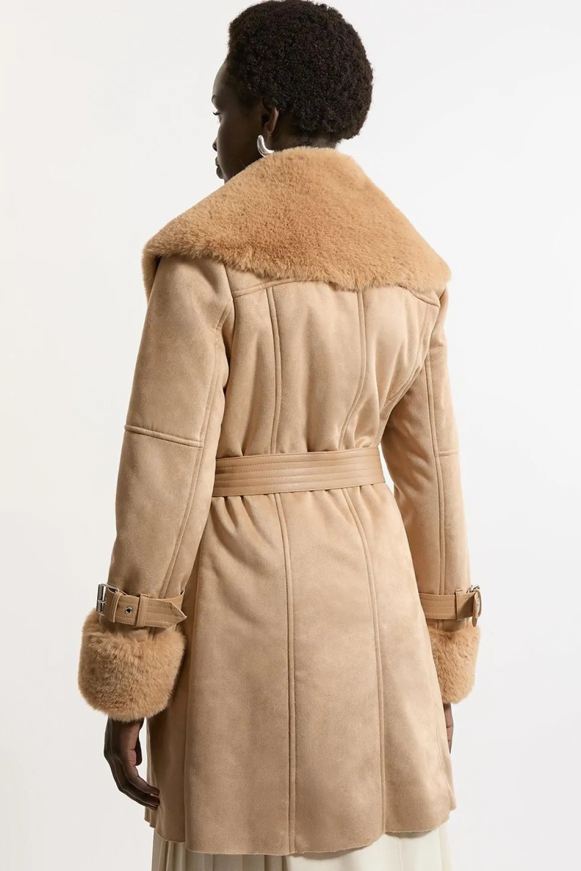 Manteau Court Ceinturé avec Col et Poignets en synthétique