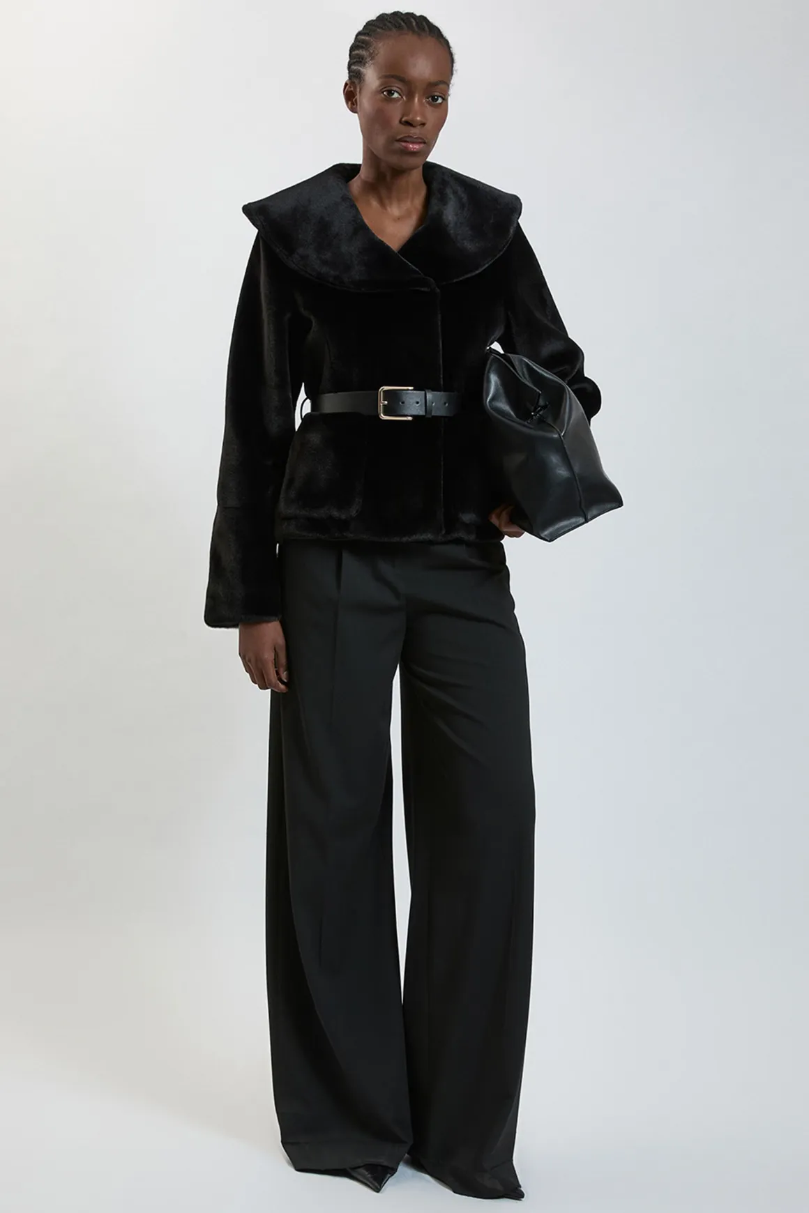 Manteau Court Ceinturé À Col Surdimensionné En Synthétique