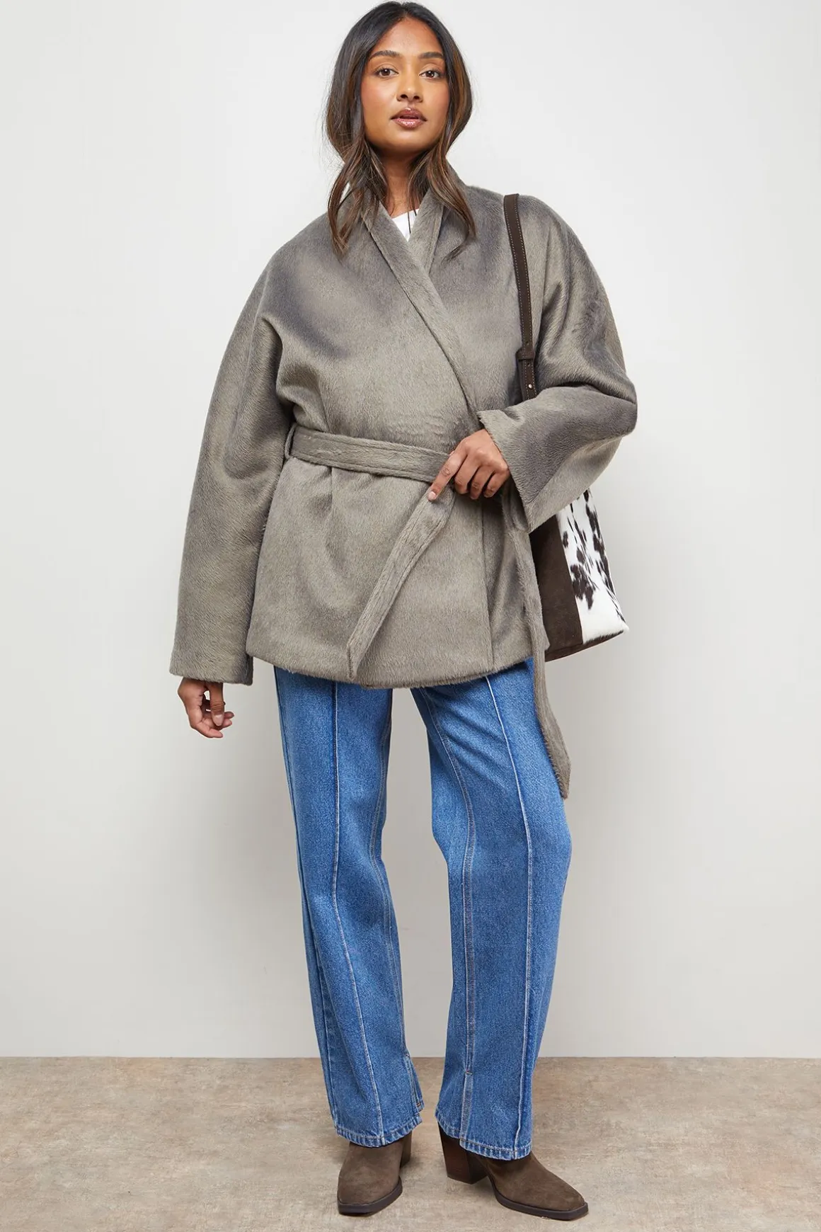 Manteau Court Ceinturé à Détail Portefeuille