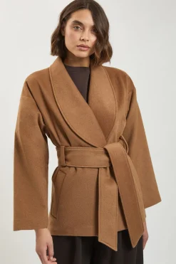 Manteau Court Cintré en Laine Brossée avec Ceinture