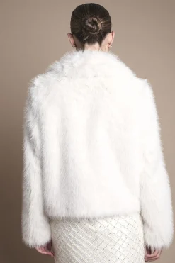Manteau Court en synthétique Ivoire de Cérémonie