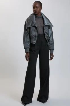 Manteau Court Matelassé À Col Croisé Drapé