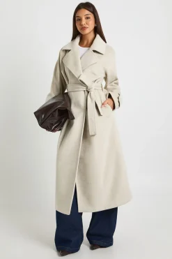 Manteau en mélange de laine avec ceinture