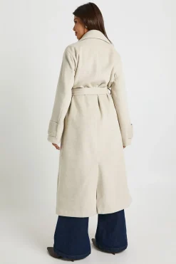 Manteau en mélange de laine avec ceinture