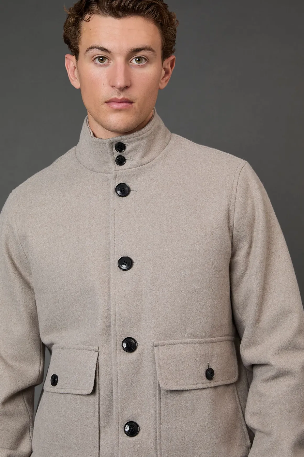 Manteau Gris Clair à Col Montant en Mélange de Laine